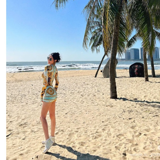 Đầm ôm body tay dài hoạ tiết Versace xanh dương