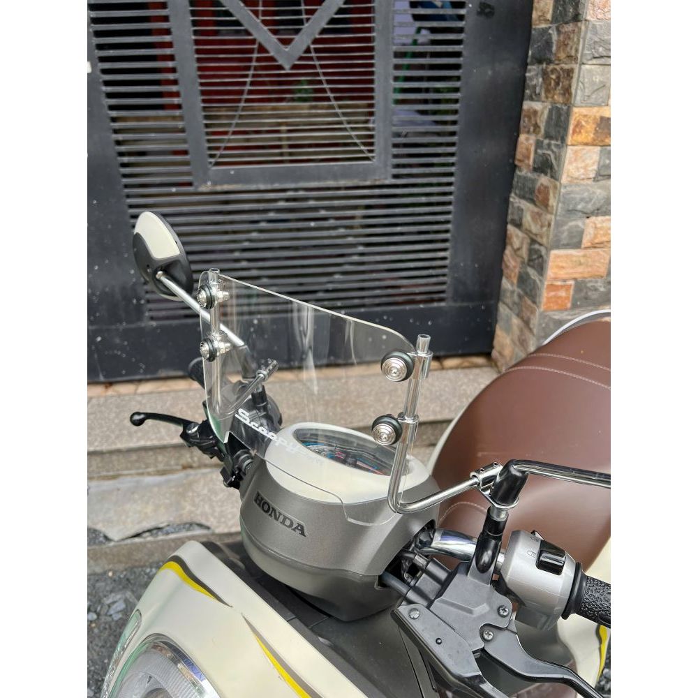 Kính chắn gió SCOOPY full phụ kiện kèm ốc inox304 mẫu thái hàng chất lượng giá tốt