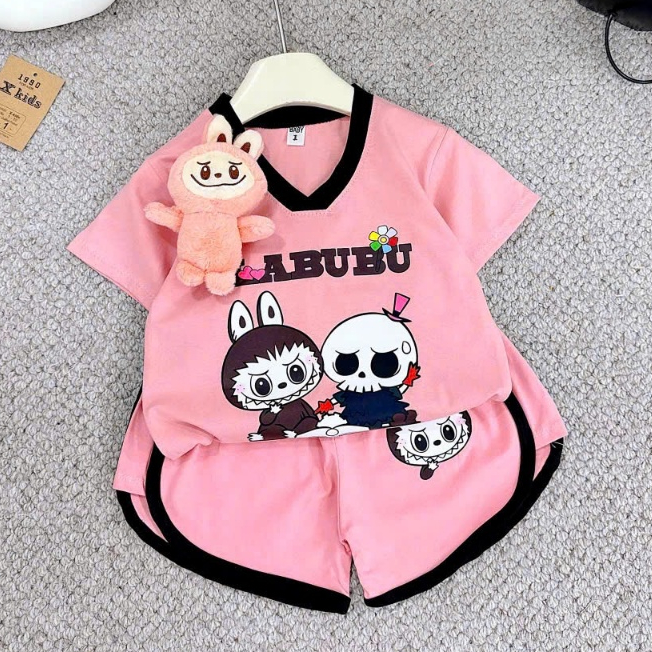 10-45KG.Sét bộ cộc tay cho bé gái (không kèm gấu) in hình labubu vải cotton.M14