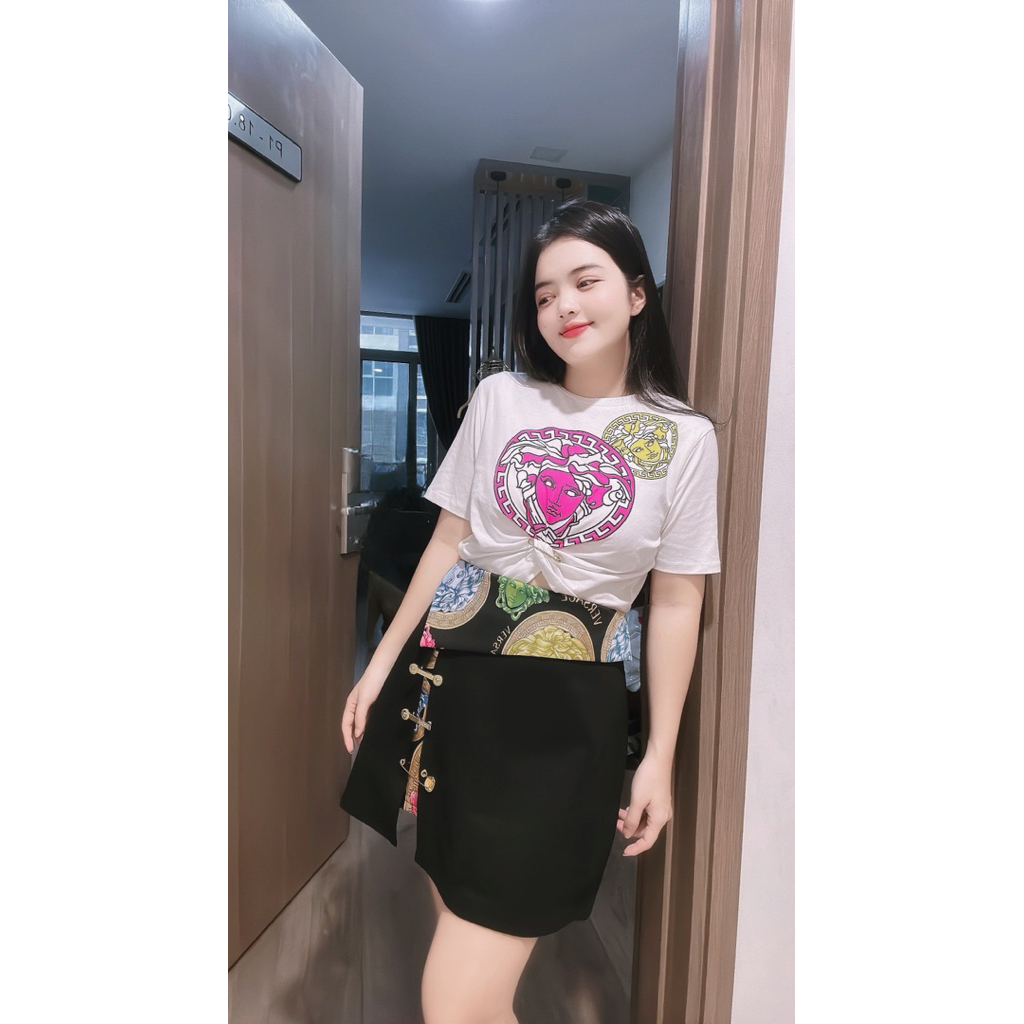 Áo croptop nữ in chữ Versace kèm ghim băng nhiều màu xinh