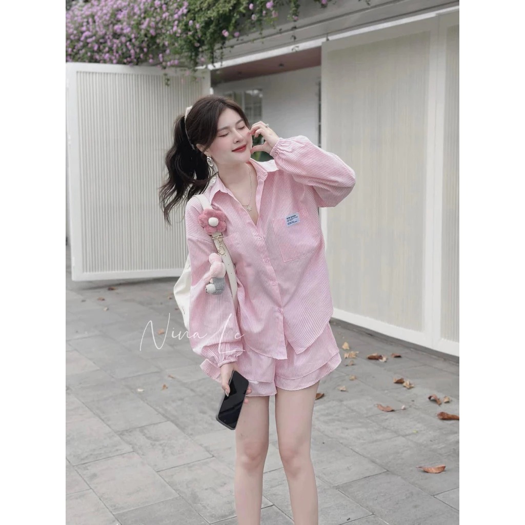 Set đồ nữ cao cấp áo sơ mi dài tay phối quần short lưng cao kẻ sọc, bộ hè nữ phong cách trẻ trung màu hồng HCOM25379