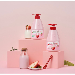 Sữa tắm HànQuốc dưỡng ẩm chuyên sâu,sạch tế bào chết,trắng daWelcos Kwailnara milk body cleanser560g