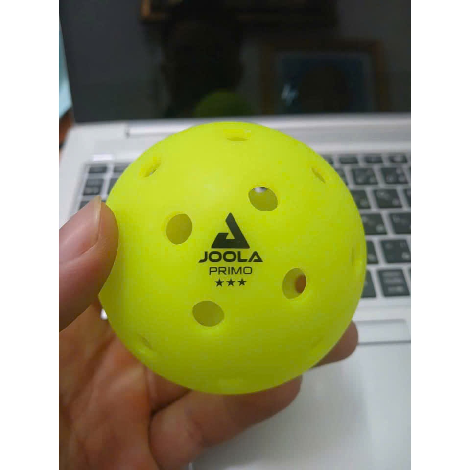 Bóng Pickleball Joola 40 lỗ tiêu chuẩn thi đấu với độ nảy ổn định và độ bền cao