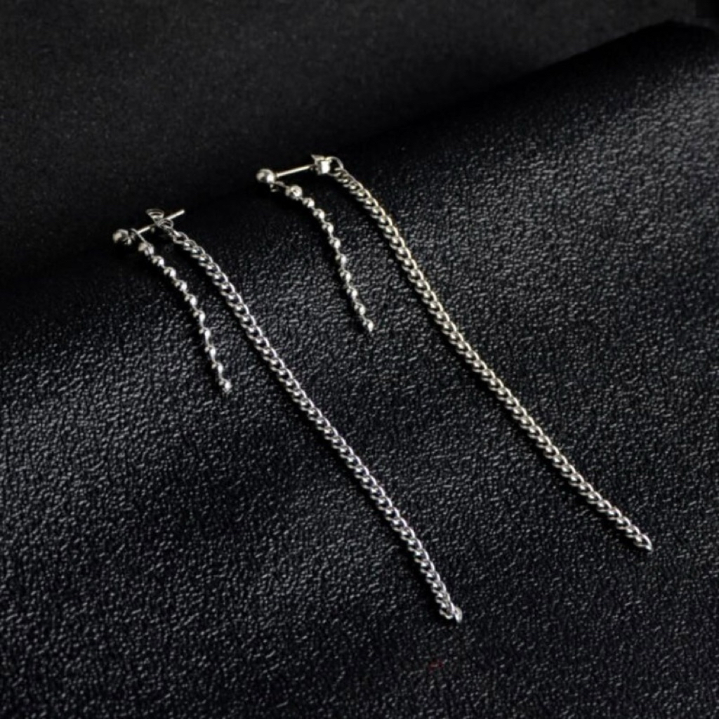 Khuyên tai titan xích dài phối dây bi V không đen không gỉ
