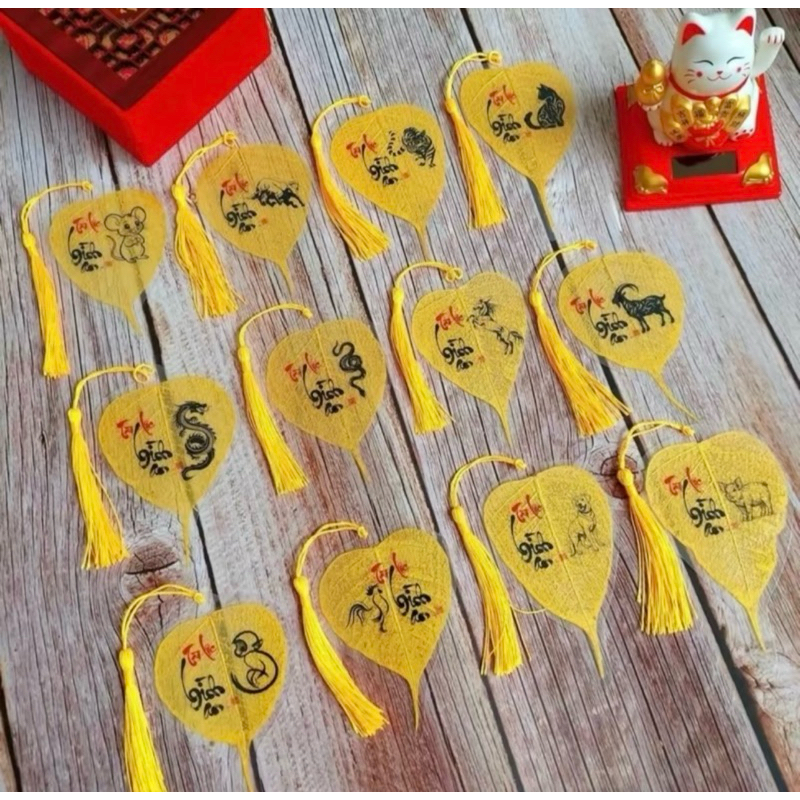 {Tặng Mèo Thần Tài} Lá Bồ Đề Nhũ Vàng 12 Con Giáp Tài Lộc, Bình An May Mắn Bỏ Ví Để Ốp Lưng Điện Thoại, Treo Phòng..