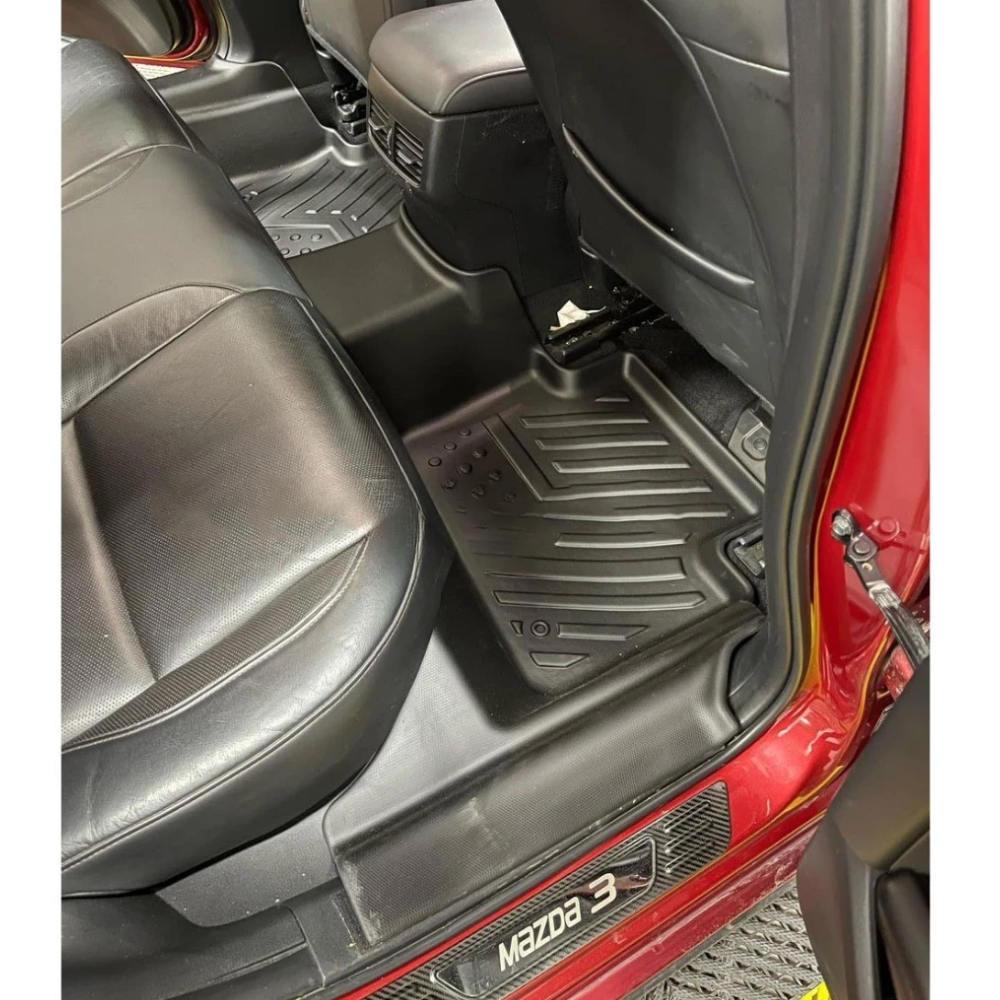Thảm lót sàn NHỰA 5D TRÀN VIỀN xe MAZDA 3 đời 2016 - 2025 đúc nguyên khối- không mùi, dễ vệ sinh lau rửa - 2 hàng