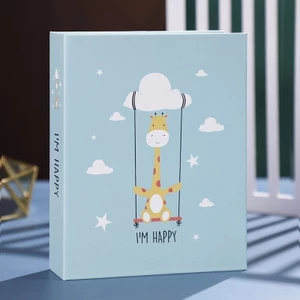 Album 10.15 đựng 200 tấm ảnh