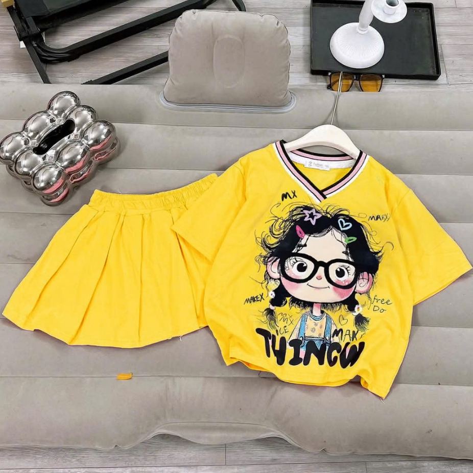 Sét chân váy xếp ly có lót bảo hộ cho bé gái in hình cô gái tóc rối chất vải cotton mềm mịn thấm hút mồ hôi.VS04