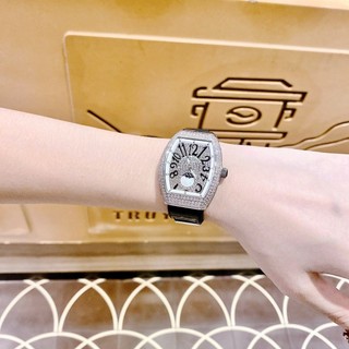 Đồng Hồ Nữ Franck Muller V32 đen trăng sao. máy quazt japan, dây silicon bọc da