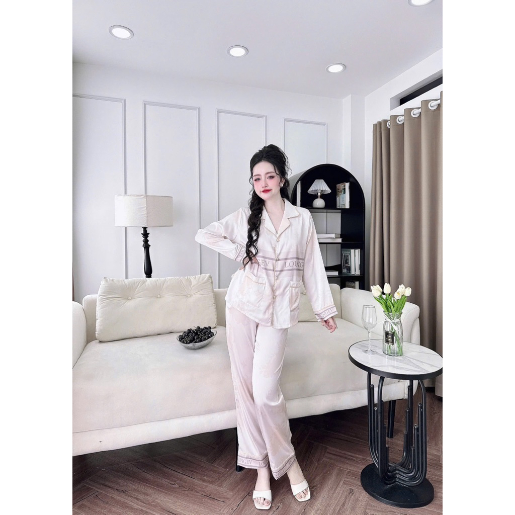 (45-62kg) Bộ ngủ pijama hoạ tiết rừng tay dài nút bọc lụa latin mềm mát