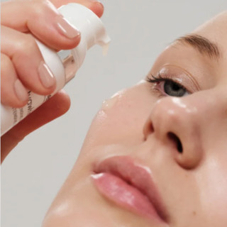 Sữa dưỡng Ivatherm Ivawhite Whitening Night Fluid Hỗ Trợ Làm Trắng Da Ban Đêm Dành Cho Da Sạm Nám, Tăng Sắc Tố