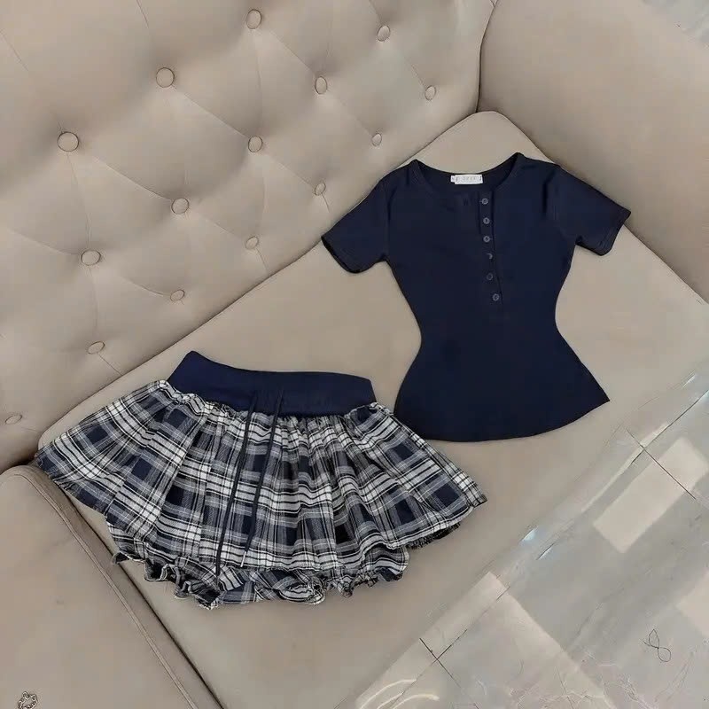Set Váy Nữ, Áo Nữ Ngắn Tay Đính Cúc Mix Chân Váy Kẻ Caro Xinh Xắn ...