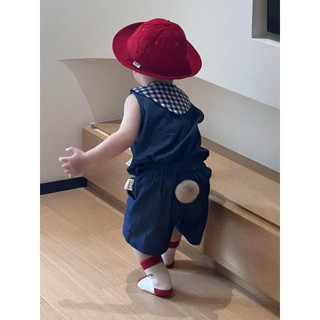 Set áo sát nách + quần short gắn đuôi bông len cho bé
