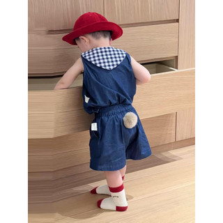 Set áo sát nách + quần short gắn đuôi bông len cho bé