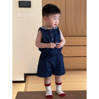 Set áo sát nách + quần short gắn đuôi bông len cho bé