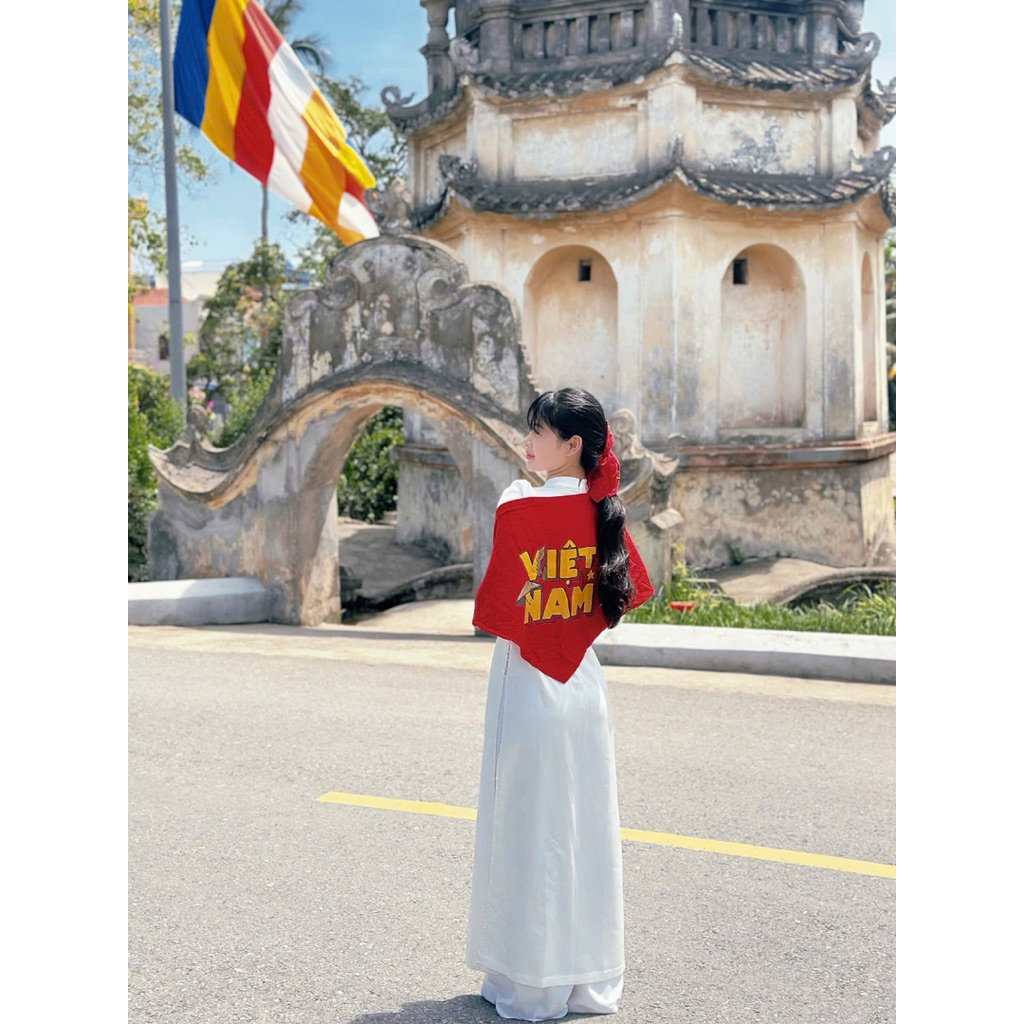 Khăn rằn , khăn phối đỏ ngôi sao vàng , đi du lịch đi contec quốc gia. Hàng đẹp. Ngôi sao nhũ ánh.