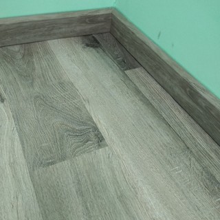 Len  Nẹp Phào chỉ Chân Tường ( thanh Dài 80cm) nhận thi công