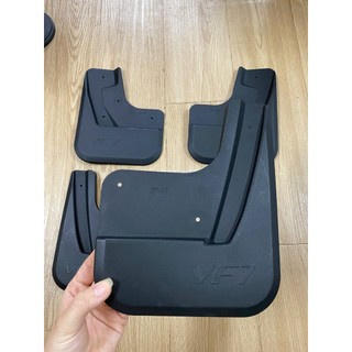Chắn bùn bánh xe Vinfast VF7 - MẪU 3D, MẪU DẸT - bộ 4 tấm + kèm ốc