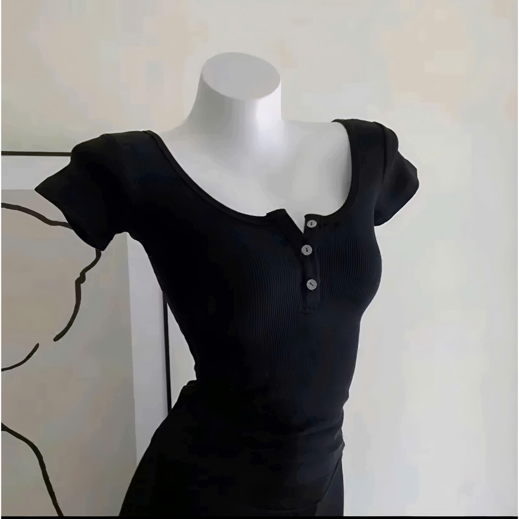 Croptop mặc mùa hè