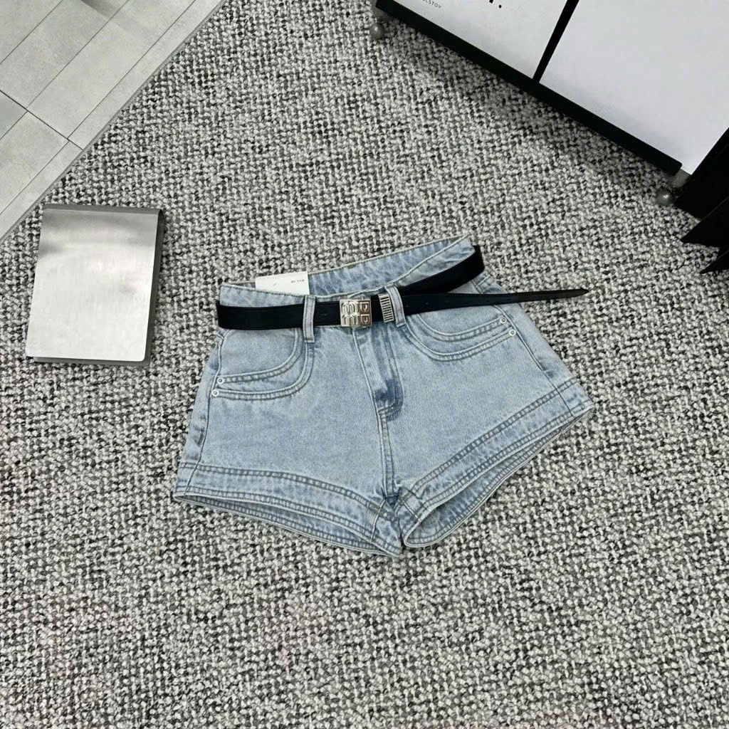 Quần Short Can Gấu Vải Jean Dày Dặn Mới Về Cho Chị Em