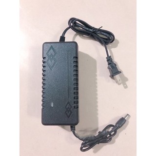 Sạc pin 5s 21v 3A loại xịn có quạt tản nhiệt đầy pin tự ngắt có báo đèn khi sạc