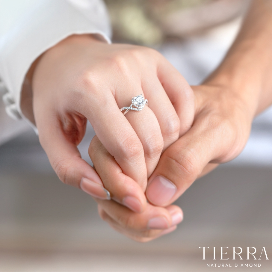 [CHAT TRƯỚC KHI ĐẶT] Nhẫn Cầu Hôn Tierra Heart Of Princess NCH8403 Vàng 14K 18K Tấm CZ, Viên Chủ Hình Trái Tim Lãng