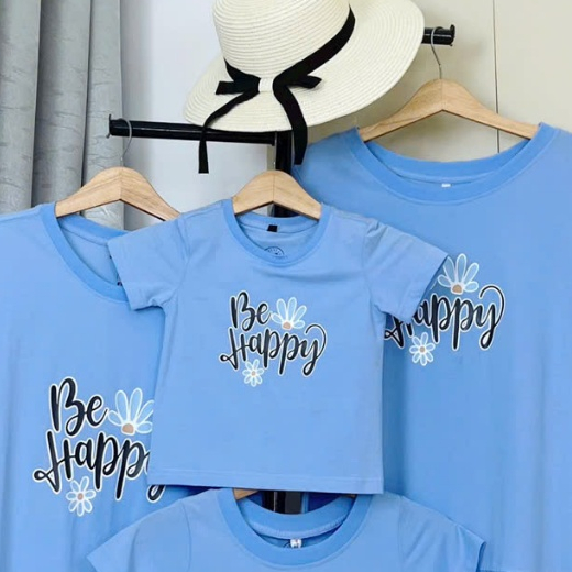 Đồng Phục Áo Thun Gia Đình Màu Xanh Nhạt Tươi Mát in Chữ Be Happy, Áo Thun Cotton Dày Dặn