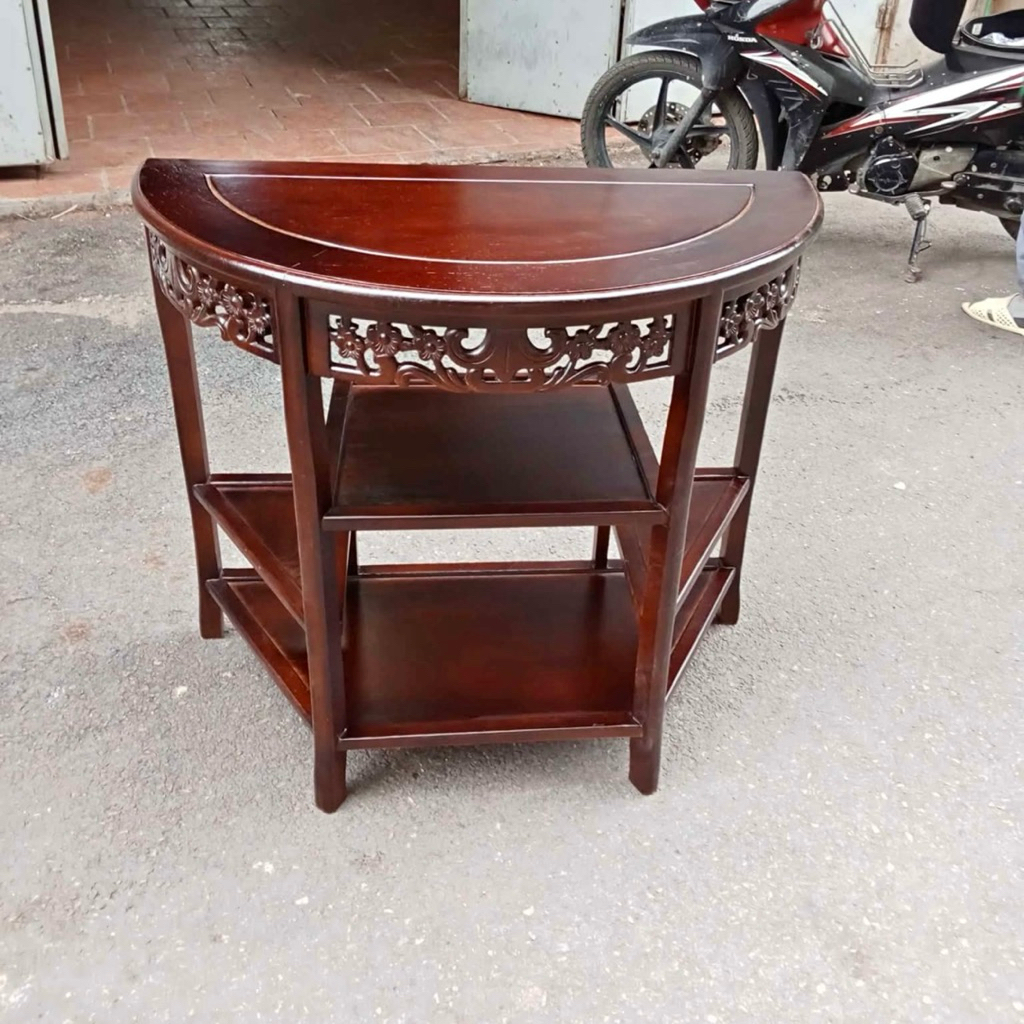 ( hết hàng )bàn bán nguyệt trang trí nhà cửa kích thước mặt 40x80 cao 70cm gỗ gõ, gụ , hương đá
