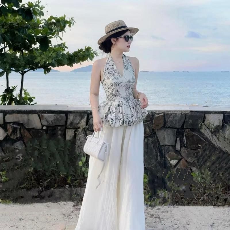 Set đồ nữ đi biển, set áo yếm in hoa hở lưng mix quần suông phong cách tiểu thư vintage HCOM26356