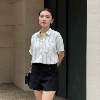 Áo sơ mi nữ cổ đức vai chờm túi ốp VIEN TRAN V61H24H008