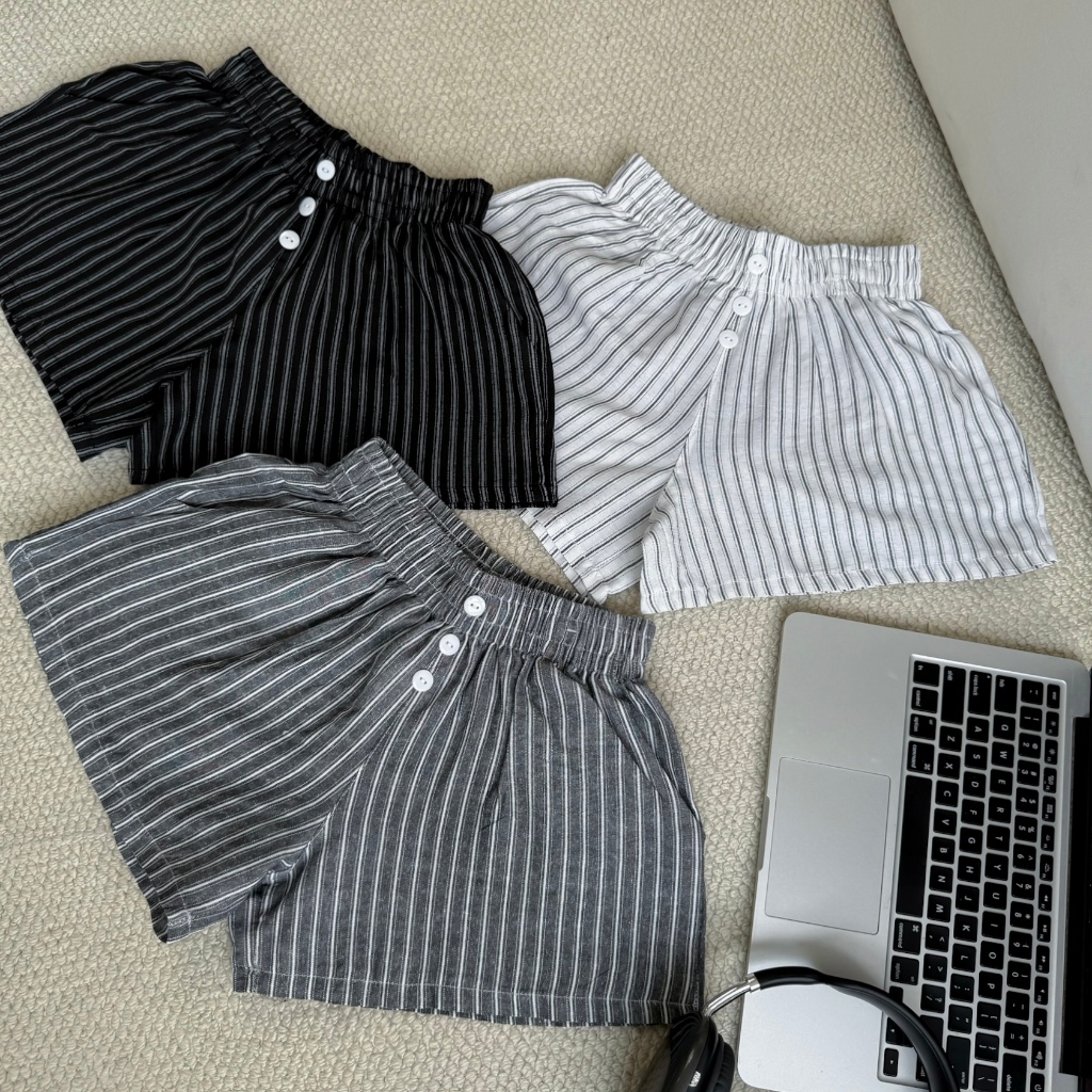 QUẦN SHORT LINEN LOGO THÊU GIRL FRIEND KẺ SỌC FFCLUB MIX