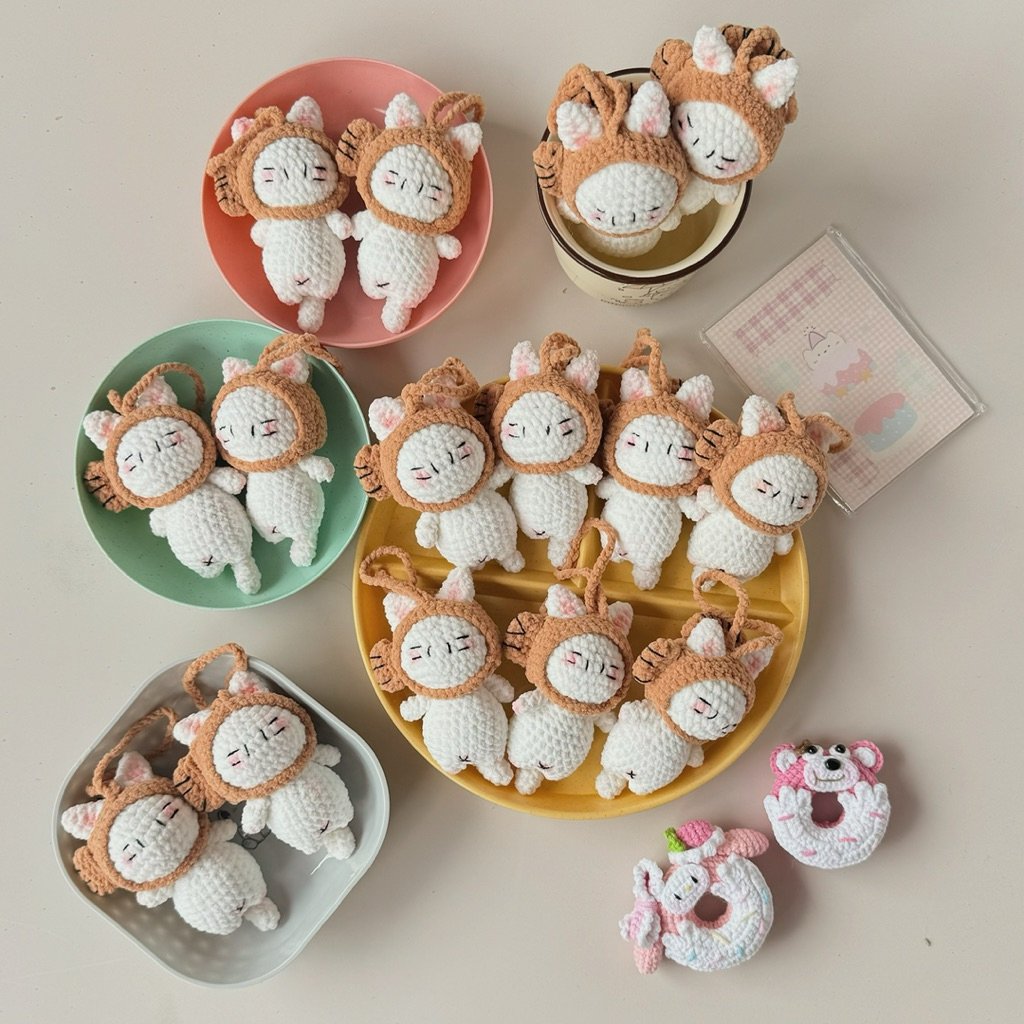 Móc Khoá Len Nhung Mèo Đội Nón Cá Cosplay Kitty Dễ Thương Handmade Quà Tặng Độc Đáo Thủ Công