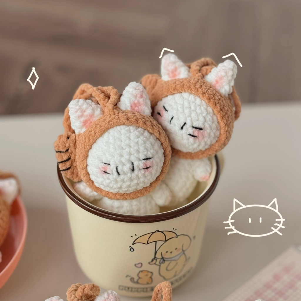 Móc Khoá Len Nhung Mèo Đội Nón Cá Cosplay Kitty Dễ Thương Handmade Quà Tặng Độc Đáo Thủ Công