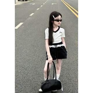 [B&G] Sét bộ áo thun cotton cổ tim kèm quần đùi đen cho bé gái từ 12-45kg(2-12 tuổi)