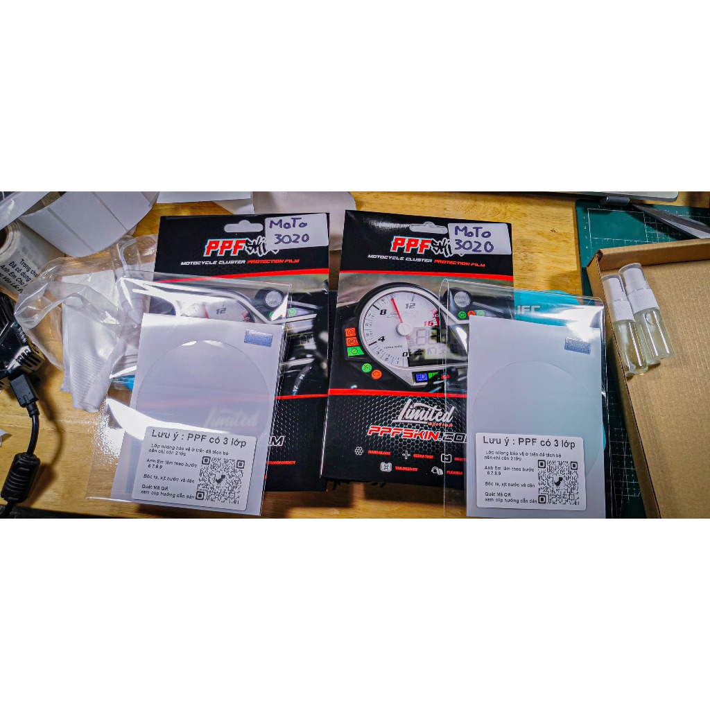 PPF NANO dán kính motogadget. gương kính xe các loại, ra nắng chuyển xám khói nhẹ. nhìn mát mắt