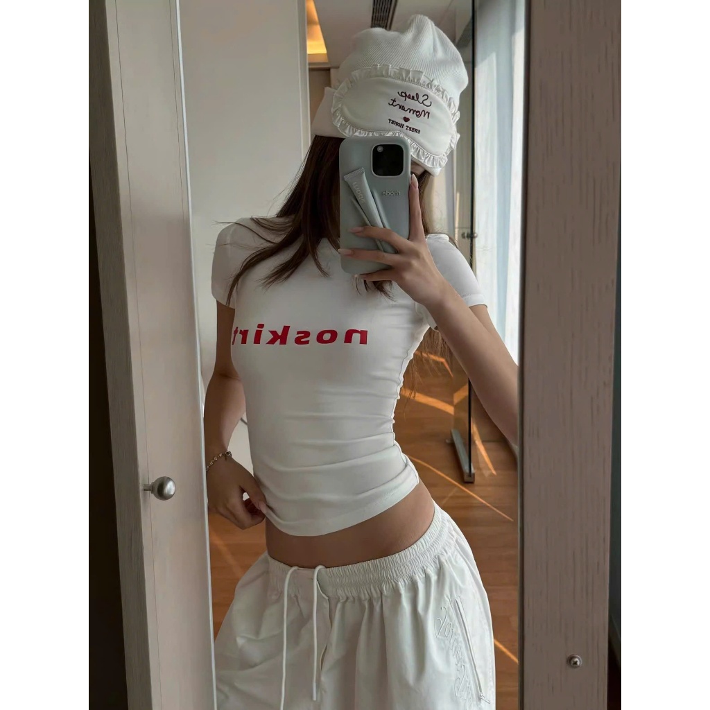 (sẵn)Áo thun baby tee dáng ôm màu trắng chữ đỏ NO SKIRT thời trang nữ ABBT052 - Tiktik