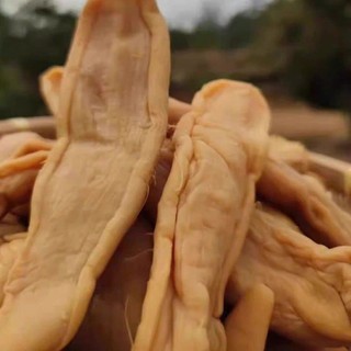 300gr Củ cải muối (Xá bấu )trộn gia vị tỏi ớt,nước tương giòn sần sật,thơm vị củ cải,cay nhẹ.Ăn ngon,hao cơm.