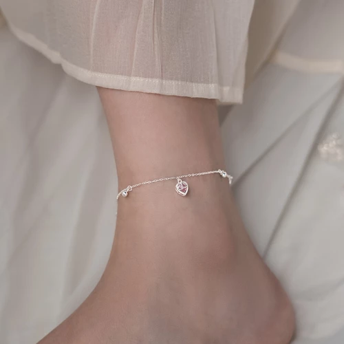 Lắc chân bạc nơ hồng Daisy Asimi Daisy Róse LC14 - đeo trên mẫu