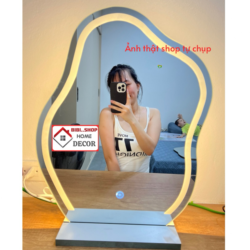 Gương để bàn trang điểm, Gương để bàn có đèn led cảm ứng tặng kèm đế gỗ