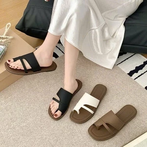 Dép Kẹp Nữ Quai Ngang, Dép Xỏ Ngón Chất Liệu Nhựa Cao Su Đế Bẹt Chống Trơn Chống Nước