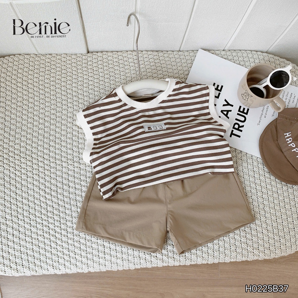 Set bộ bé trai tanktop kẻ ngang đính tag cá tính cho bé trai, bộ áo polo, quần gió nhẹ cá tính