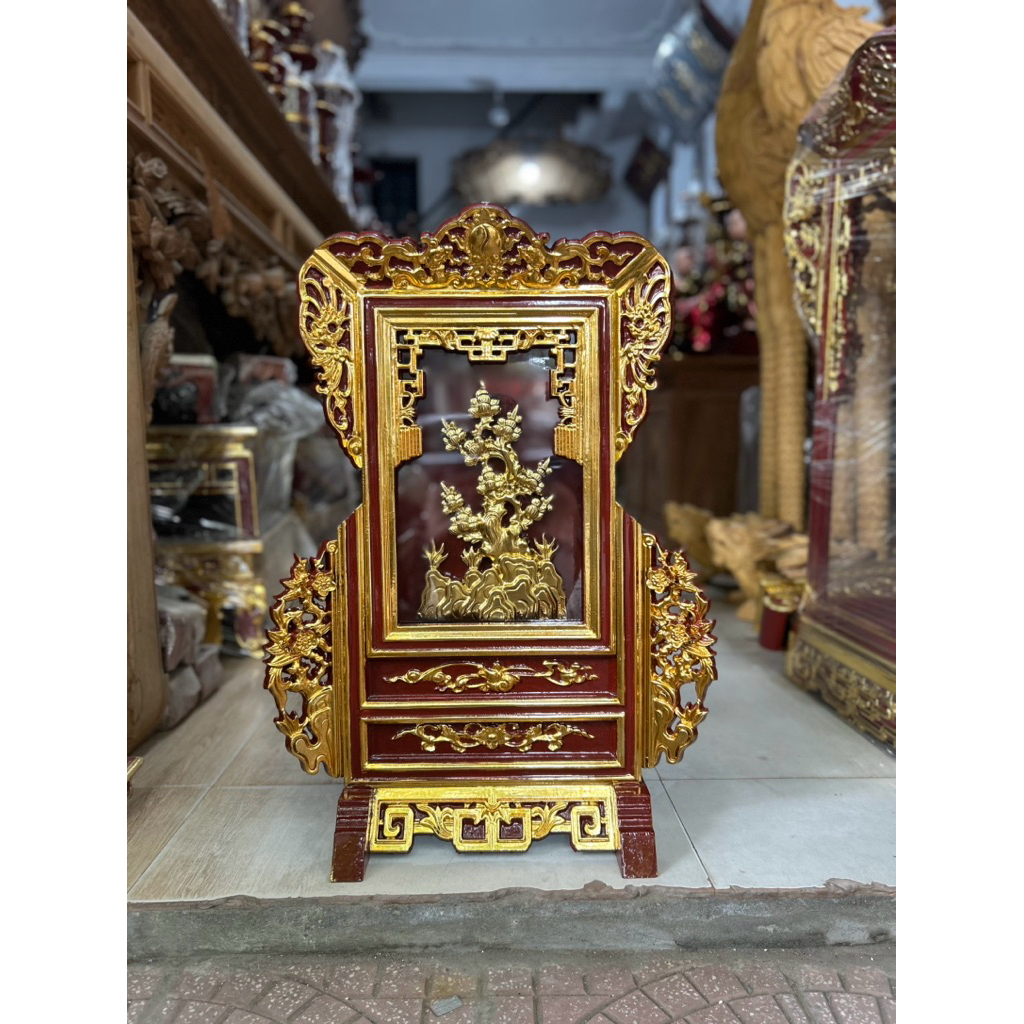 Giá gương cây Tùng gô mít son son thếp vàng