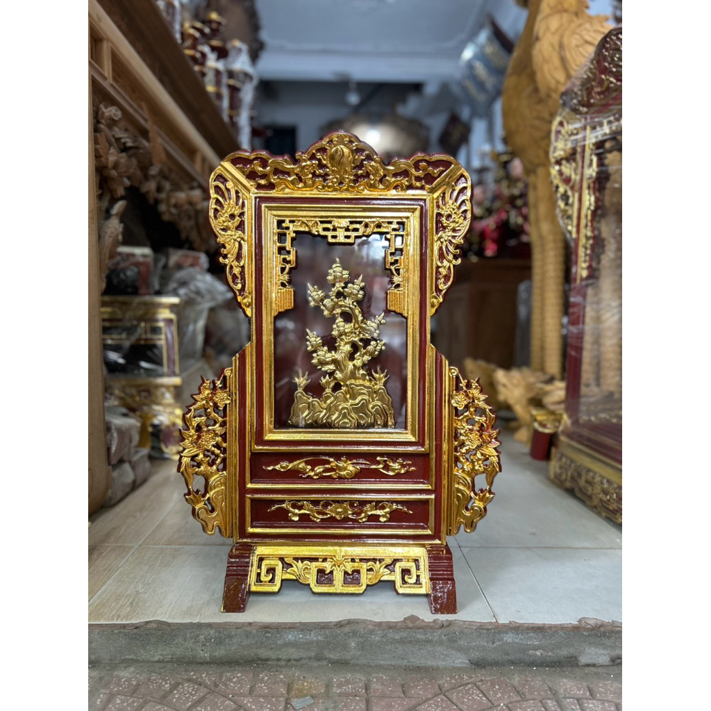 Giá gương cây Tùng gô mít son son thếp vàng