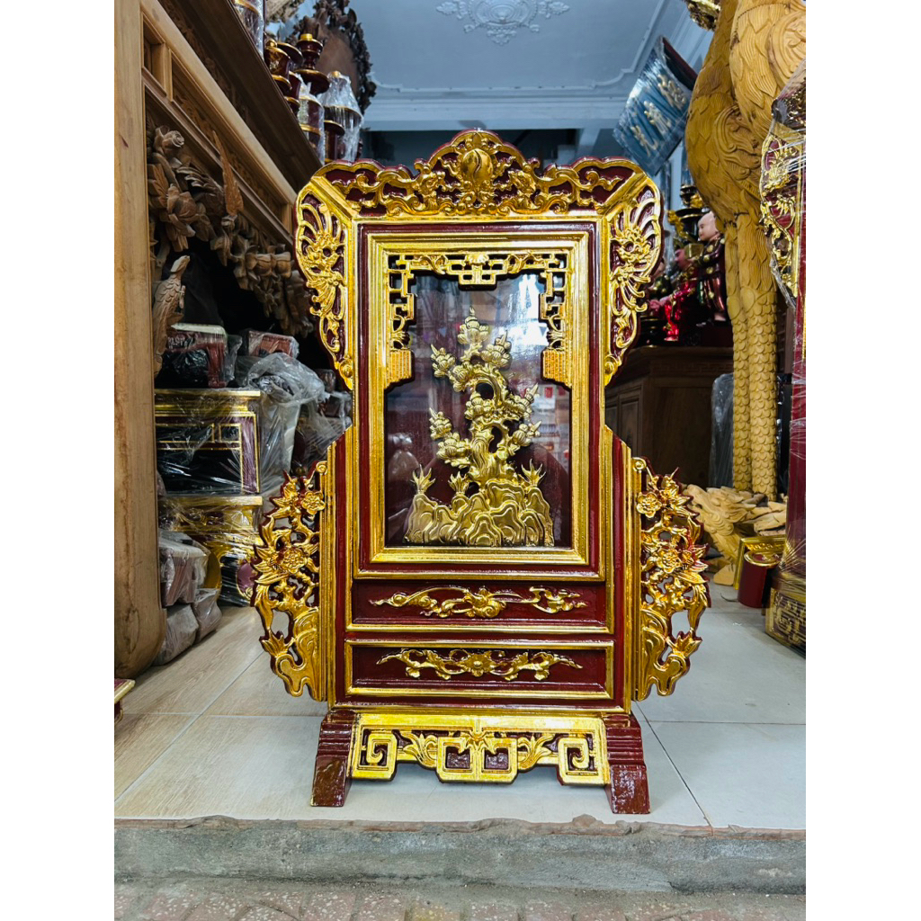 Giá gương cây Tùng gô mít son son thếp vàng