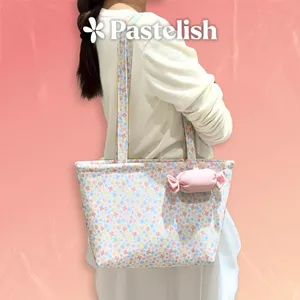 Túi TOTE hoa nhí form đứng, có dây kéo PASTELISH