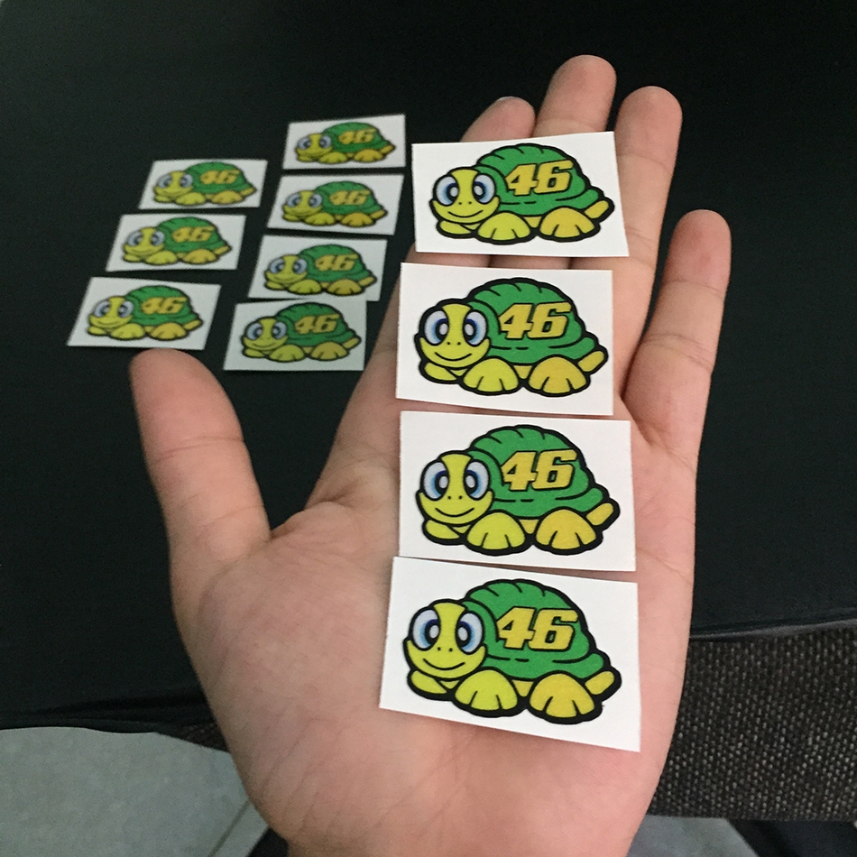logo hình dán con rùa 46 phản quang [3.7x2.5cm]. Decal cao cấp chống nước, tem dán trang trí nón bảo hiểm