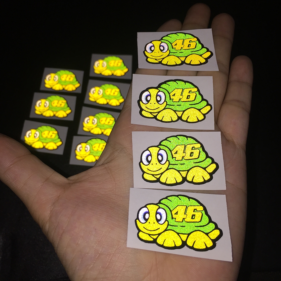 logo hình dán con rùa 46 phản quang [3.7x2.5cm]. Decal cao cấp chống nước, tem dán trang trí nón bảo hiểm