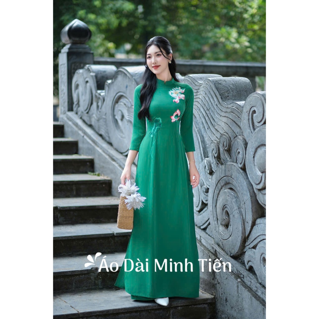 Áo Dài Lụa Mỹ Cao Cấp Họa Tiết Thêu Và May Thủ Công Tỉ Mỉ Từng Áo - Mã M2