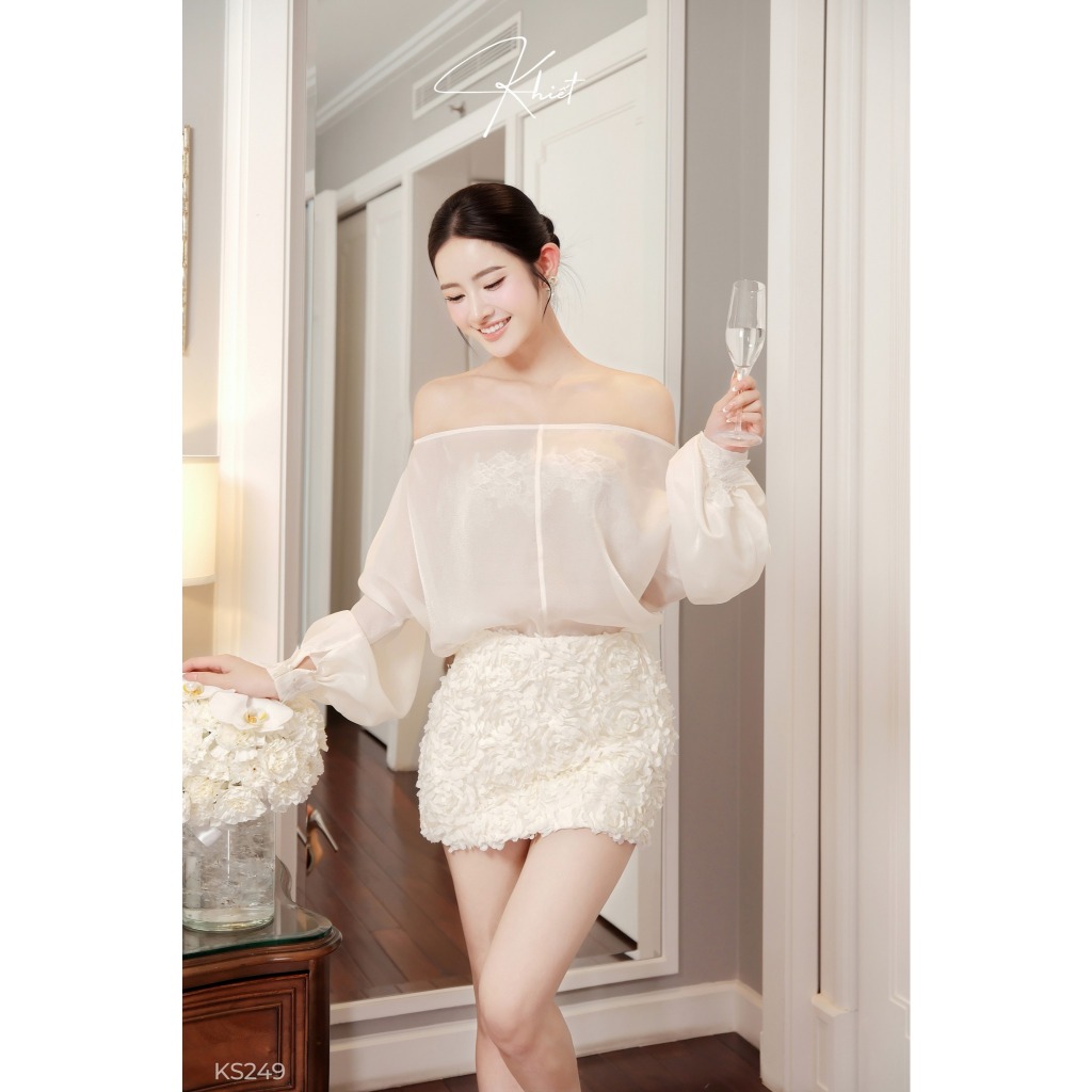 Set KHIẾT gồm áo và chân váy KS249 ngắn phủ hoa hồng 3D phong cách đi tiệc sang chảnh