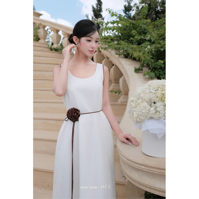 H.E.E - Đầm dáng dài Perle Dress thiết kế tay ngắn, thoáng mát tặng kèm dây hoa